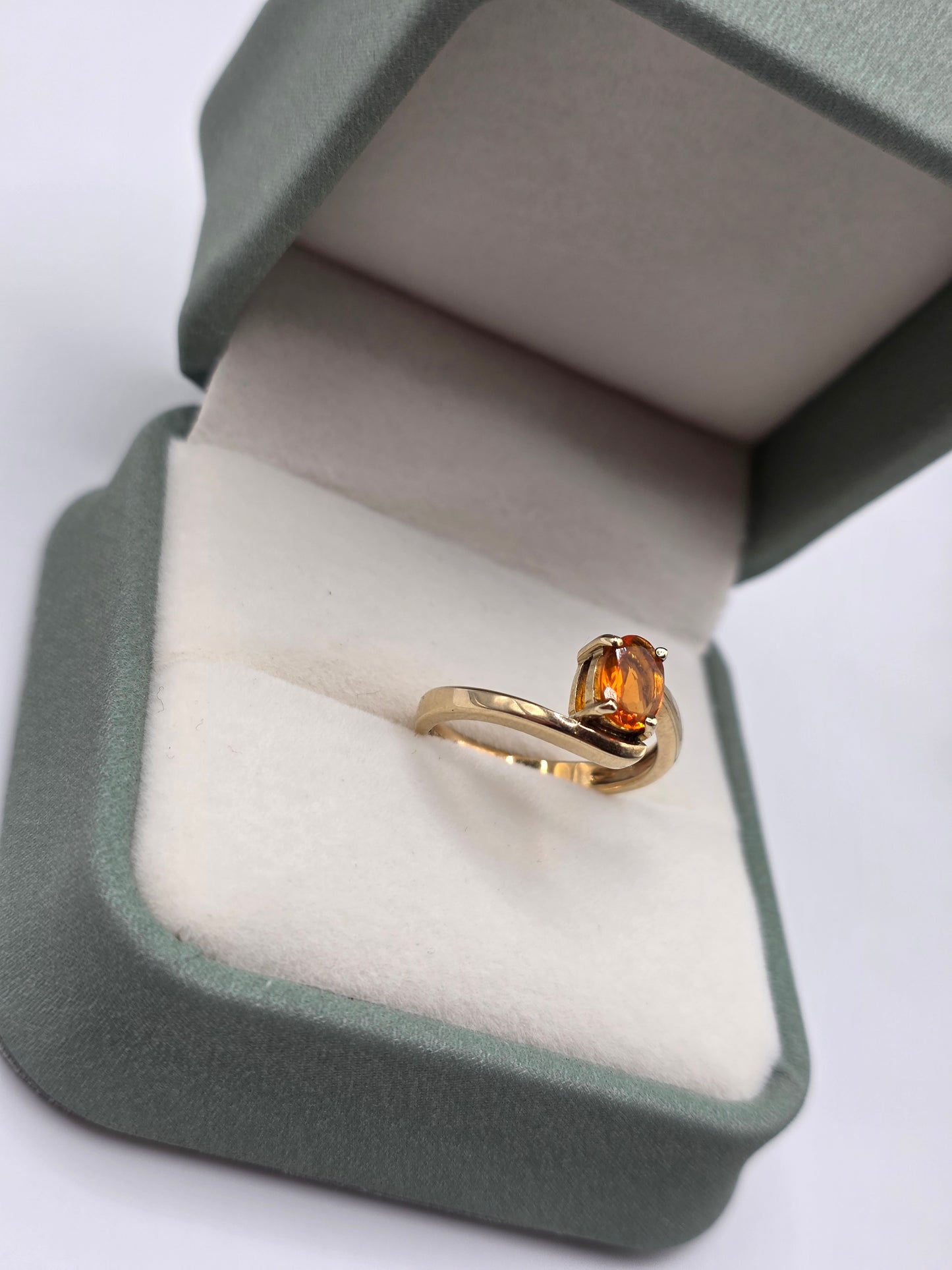 9ct gold orange sapphire ring