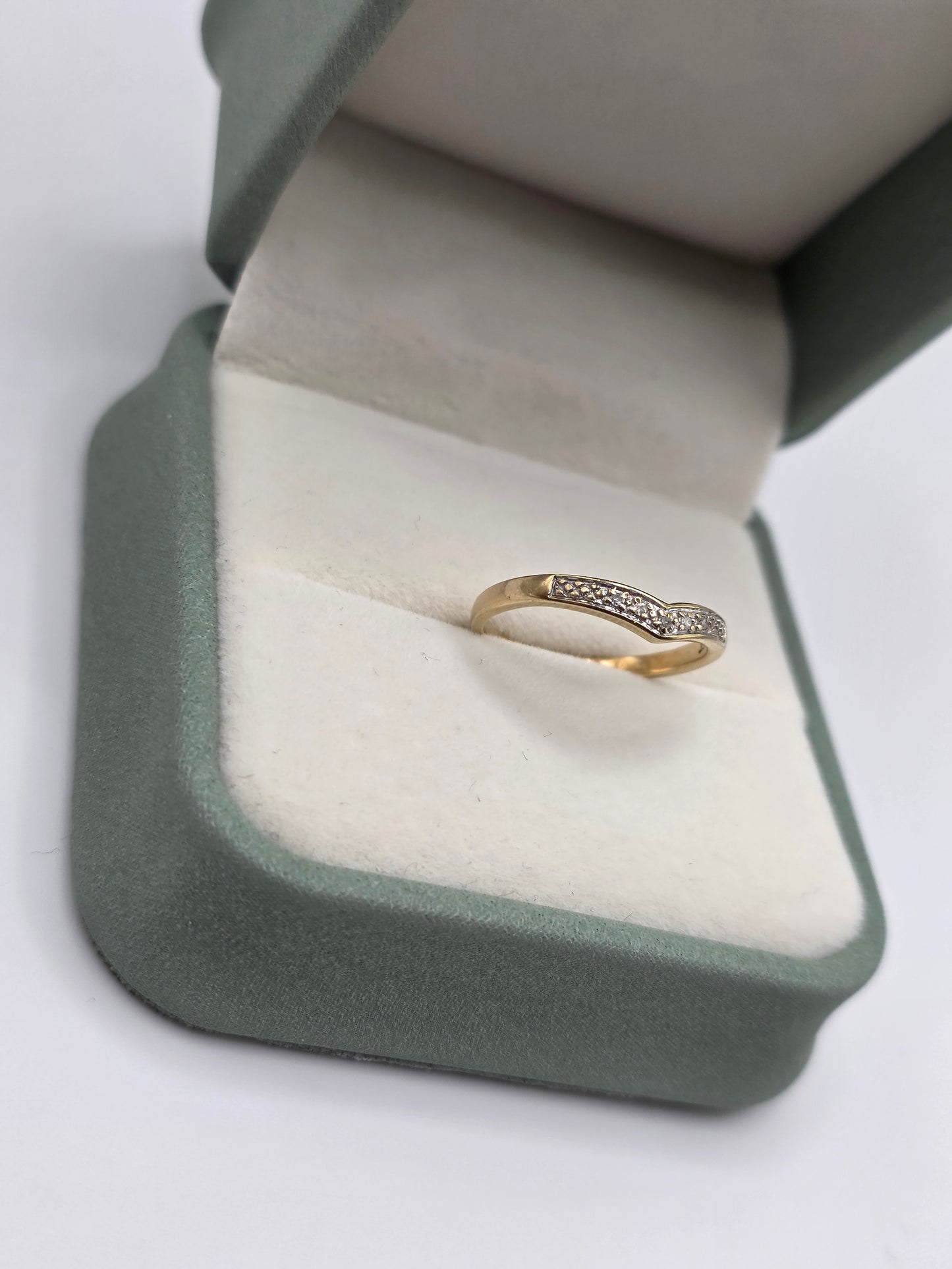 9ct gold diamond wishbone ring