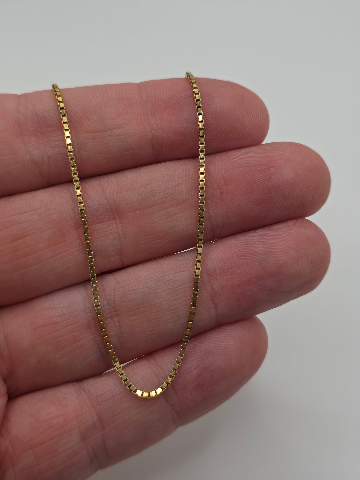 9ct gold box link chain (89)