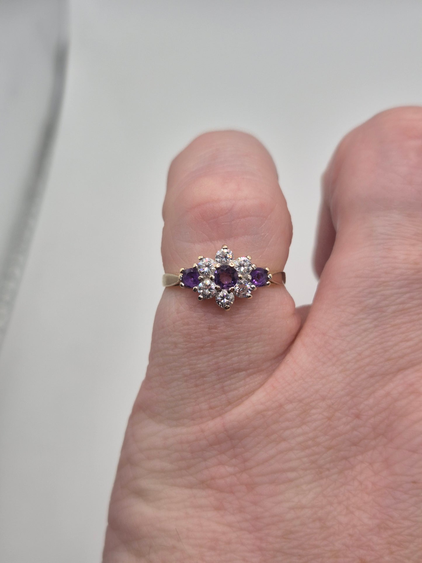 9ct gold amethyst and cz ring