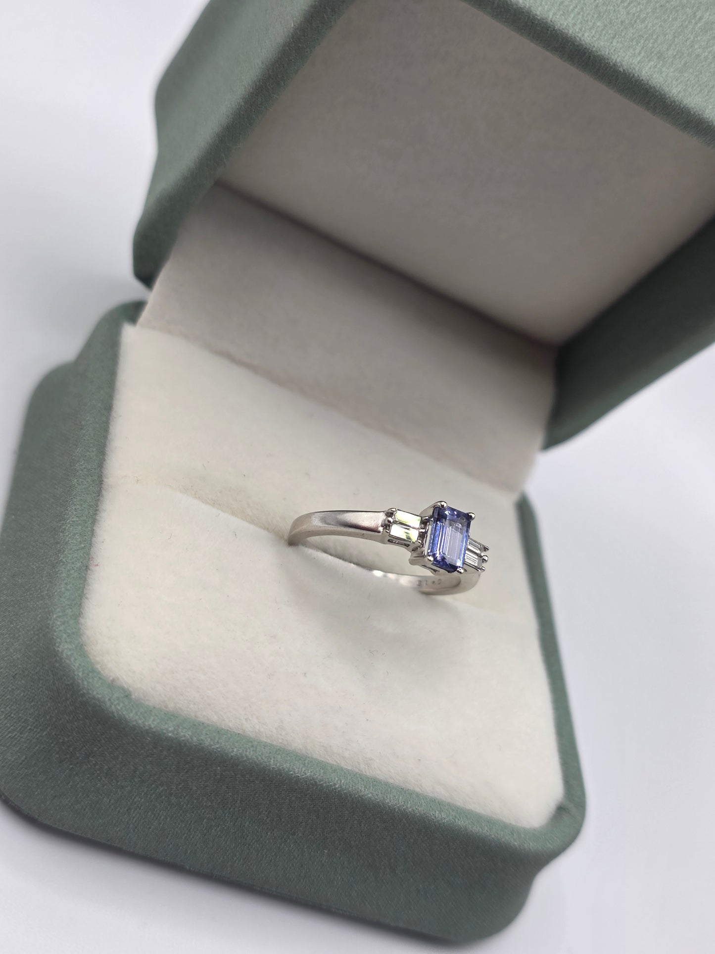 9ct white gold tanzanite and diamond ring