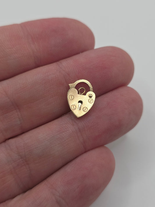 9ct gold padlock 22