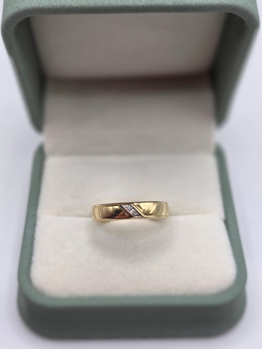 9ct gold diamond ring
