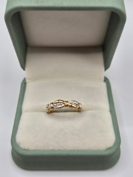 9ct gold diamond ring