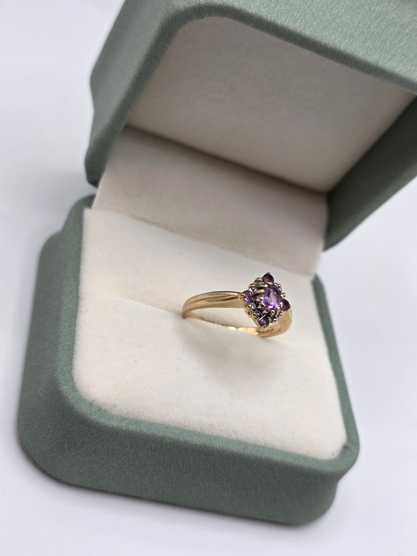 9ct gold amethyst and diamond ring