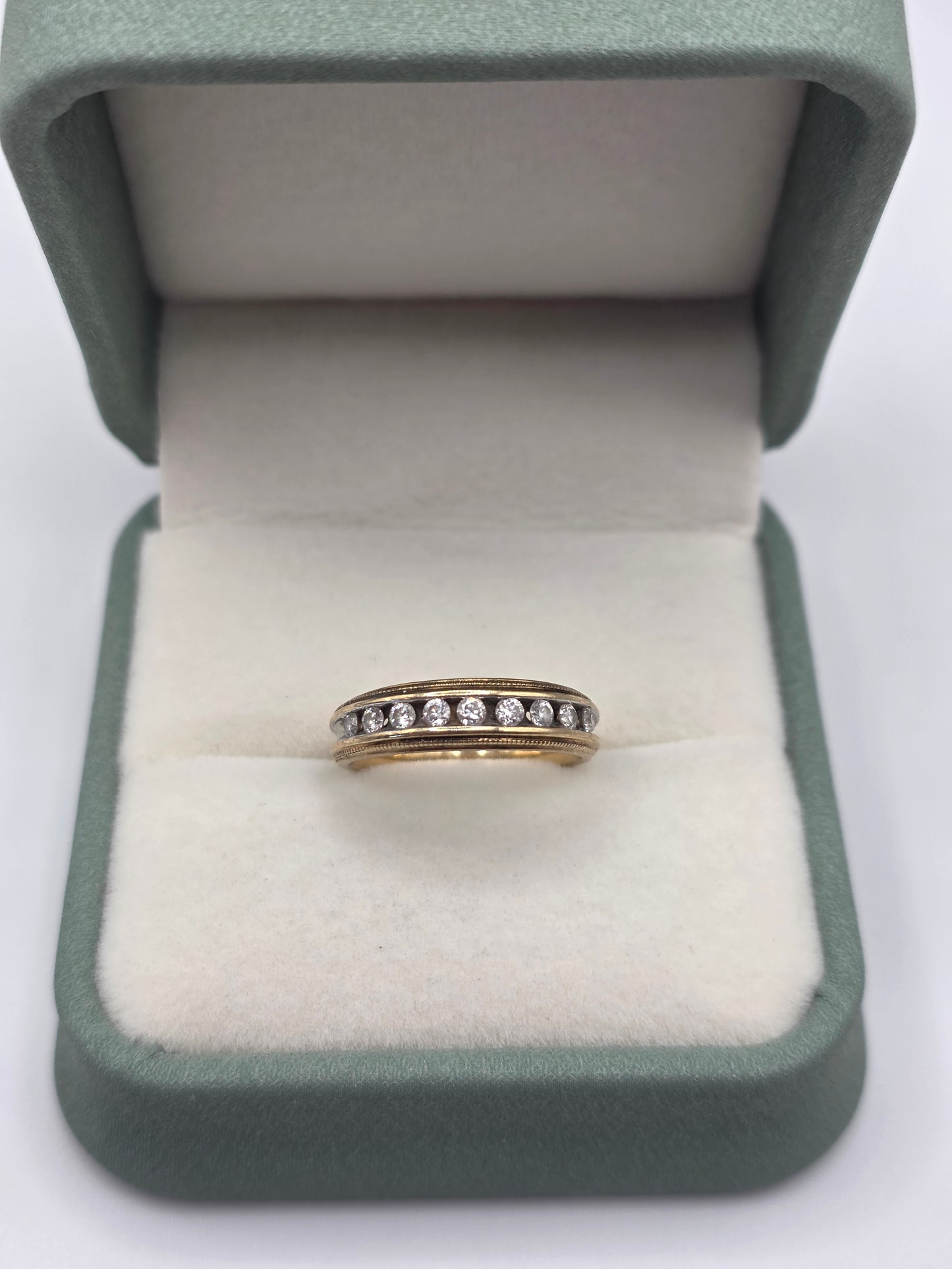 9ct gold diamond ring