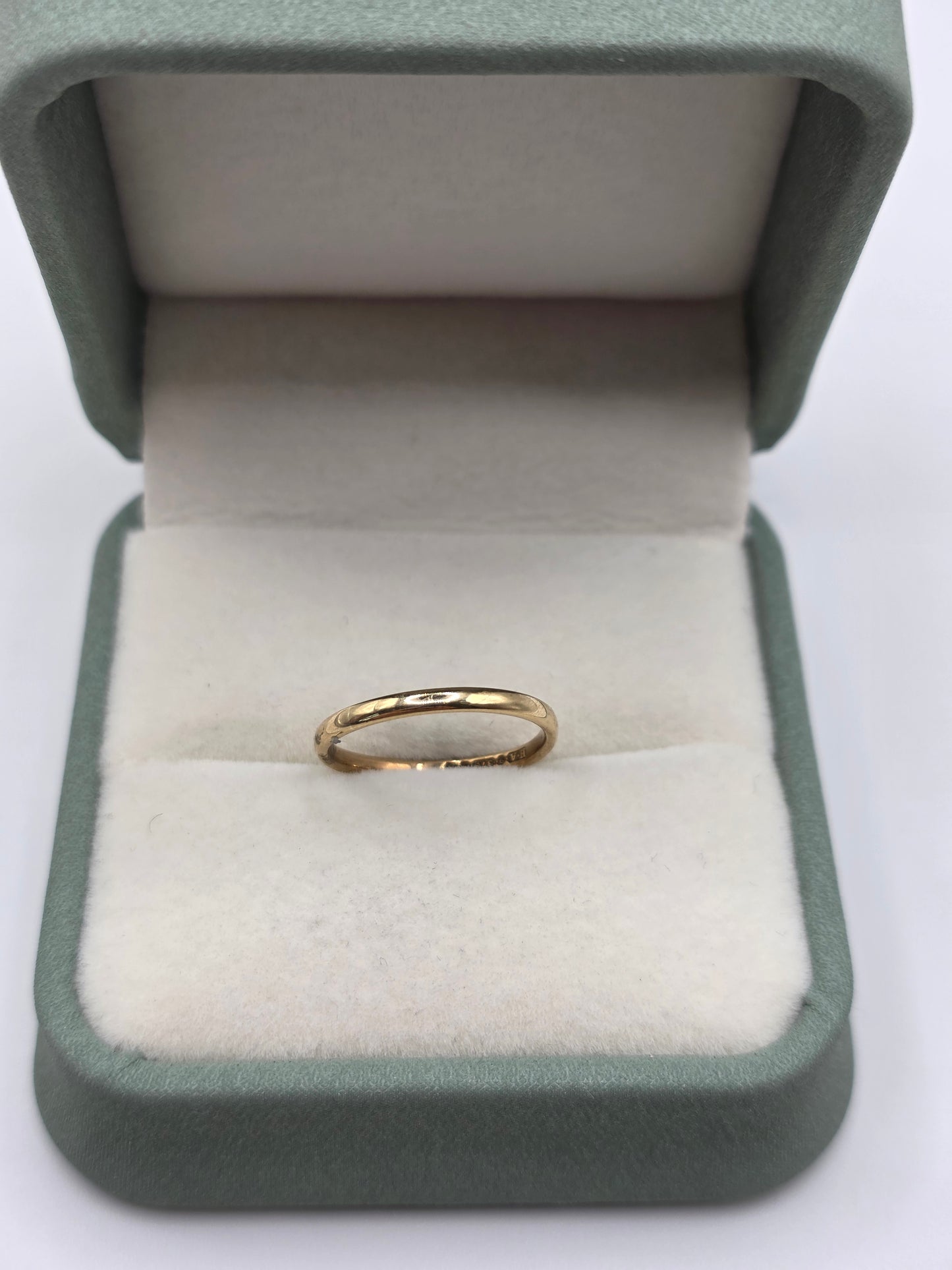 9ct gold ring