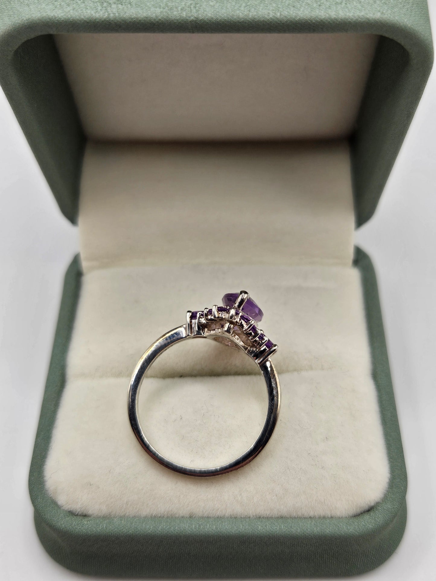 Silver gemstone ring