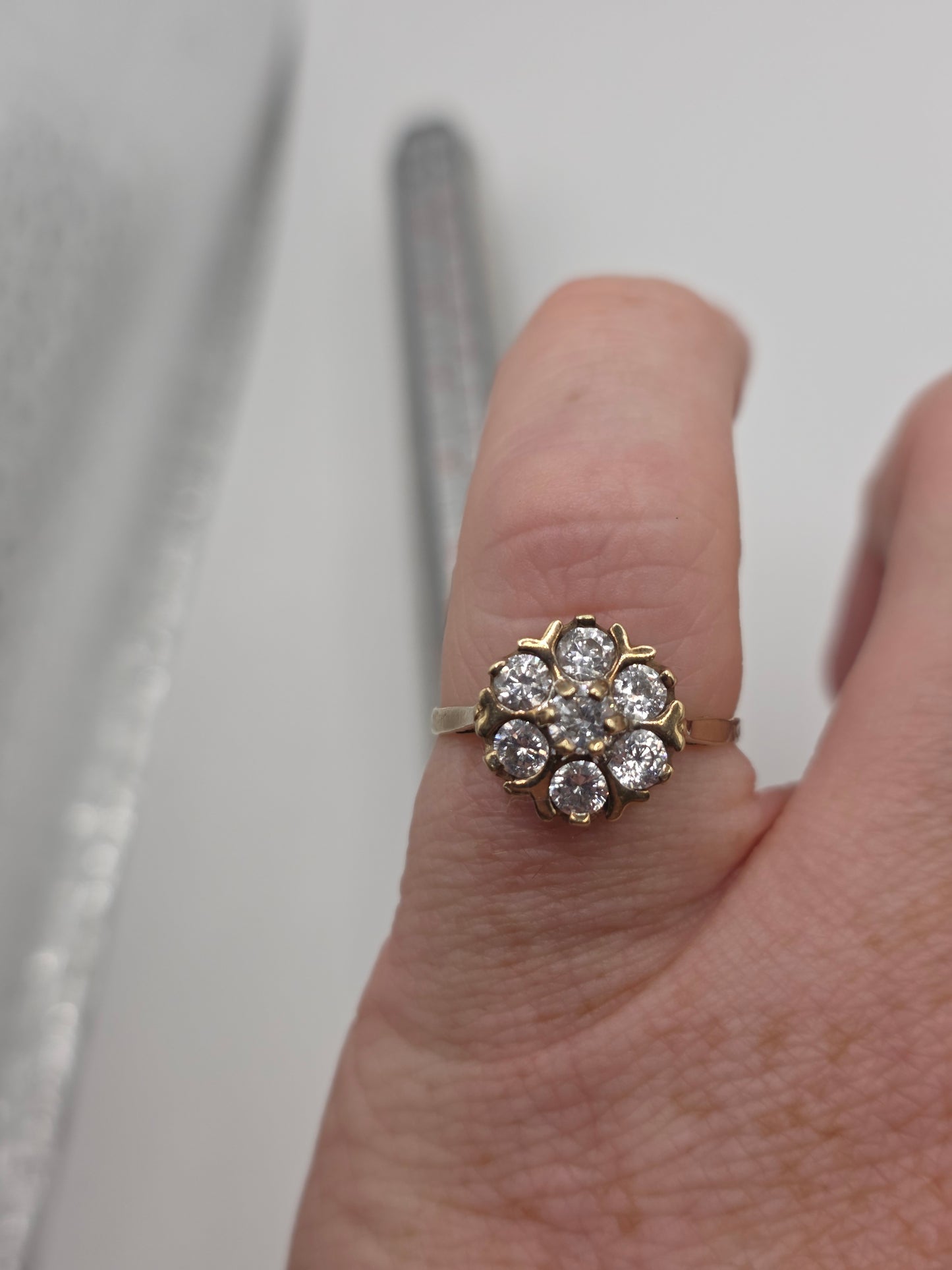 9ct gold cz ring