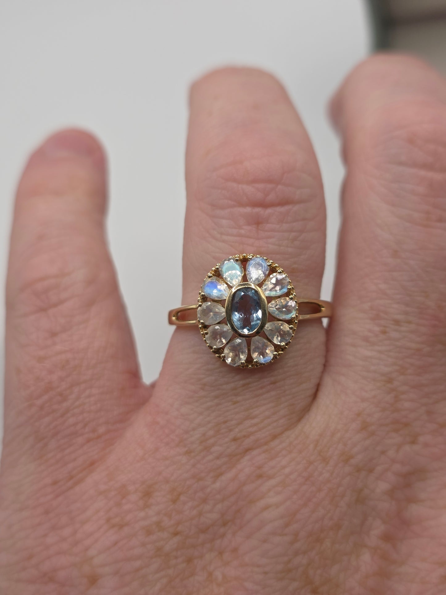 9ct gold aquamarine and moonstone ring