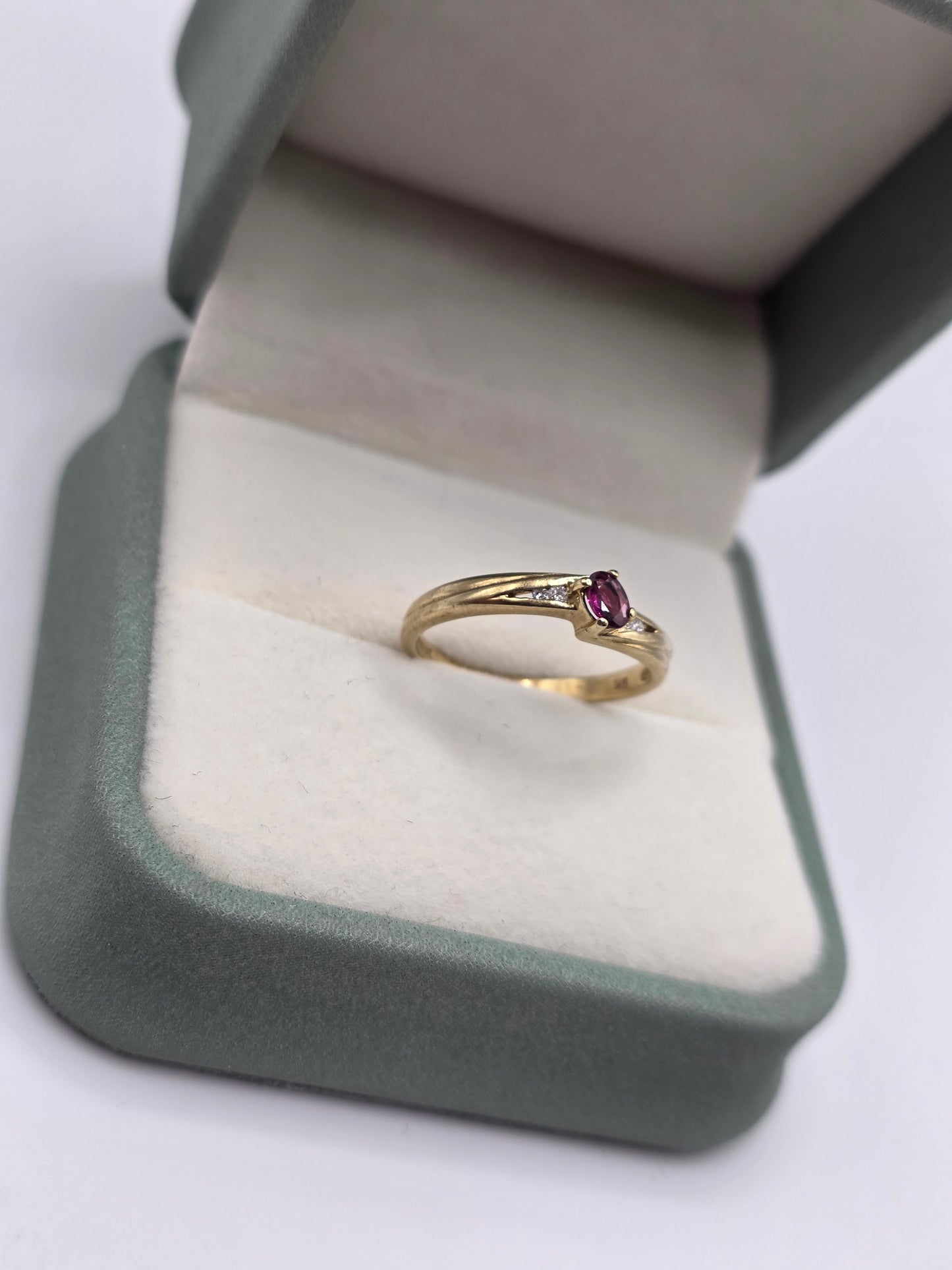 9ct gold tourmaline and diamond ring