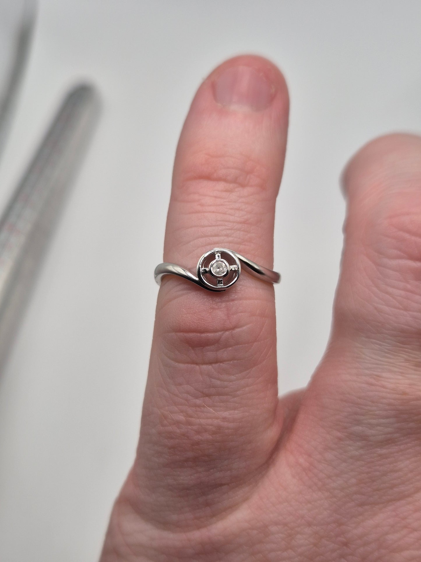 9ct white gold diamond ring