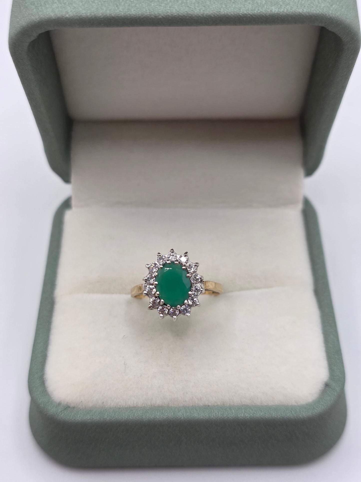 9ct gold green agate and cz ring