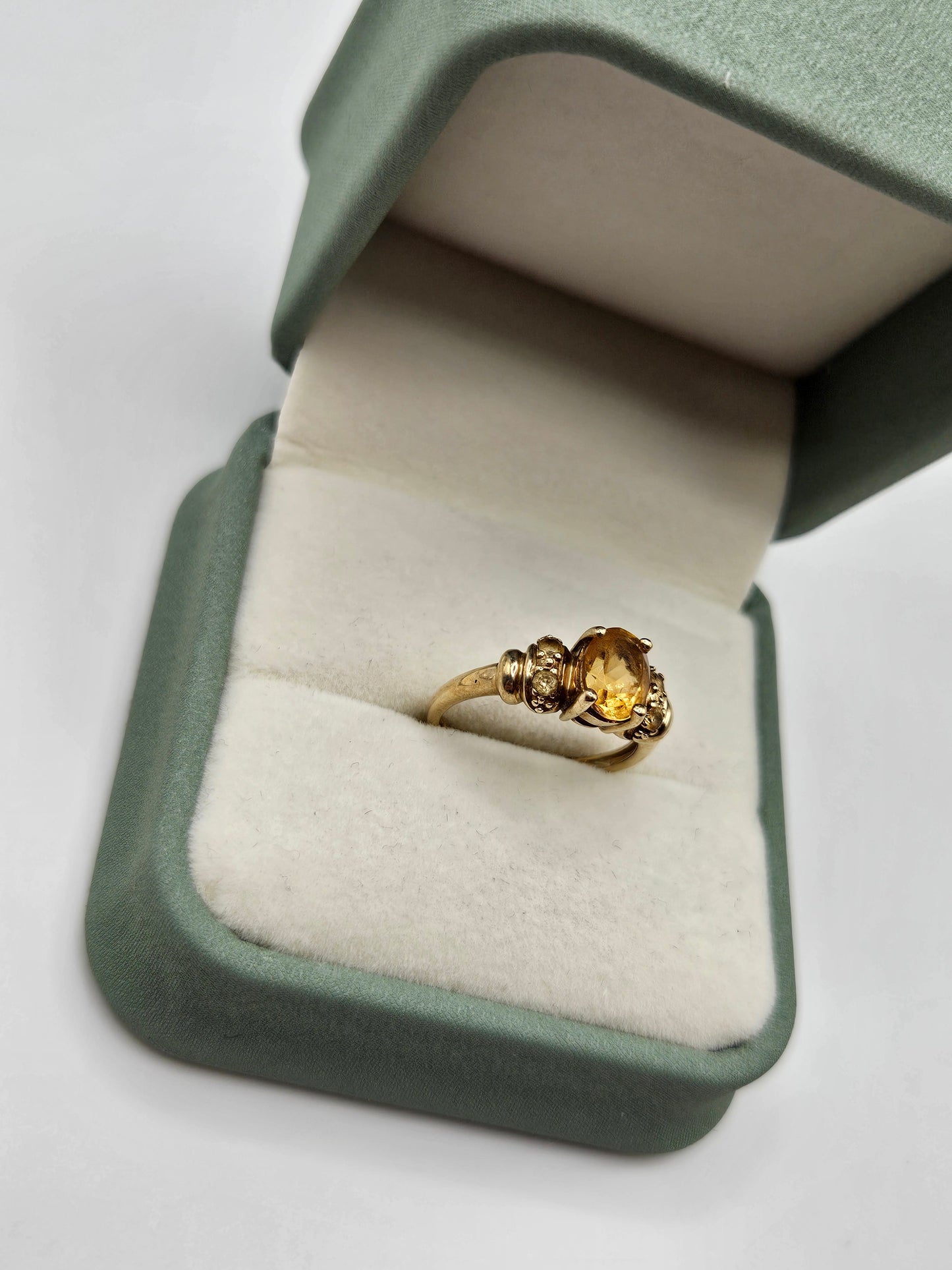 9ct gold citrine ring