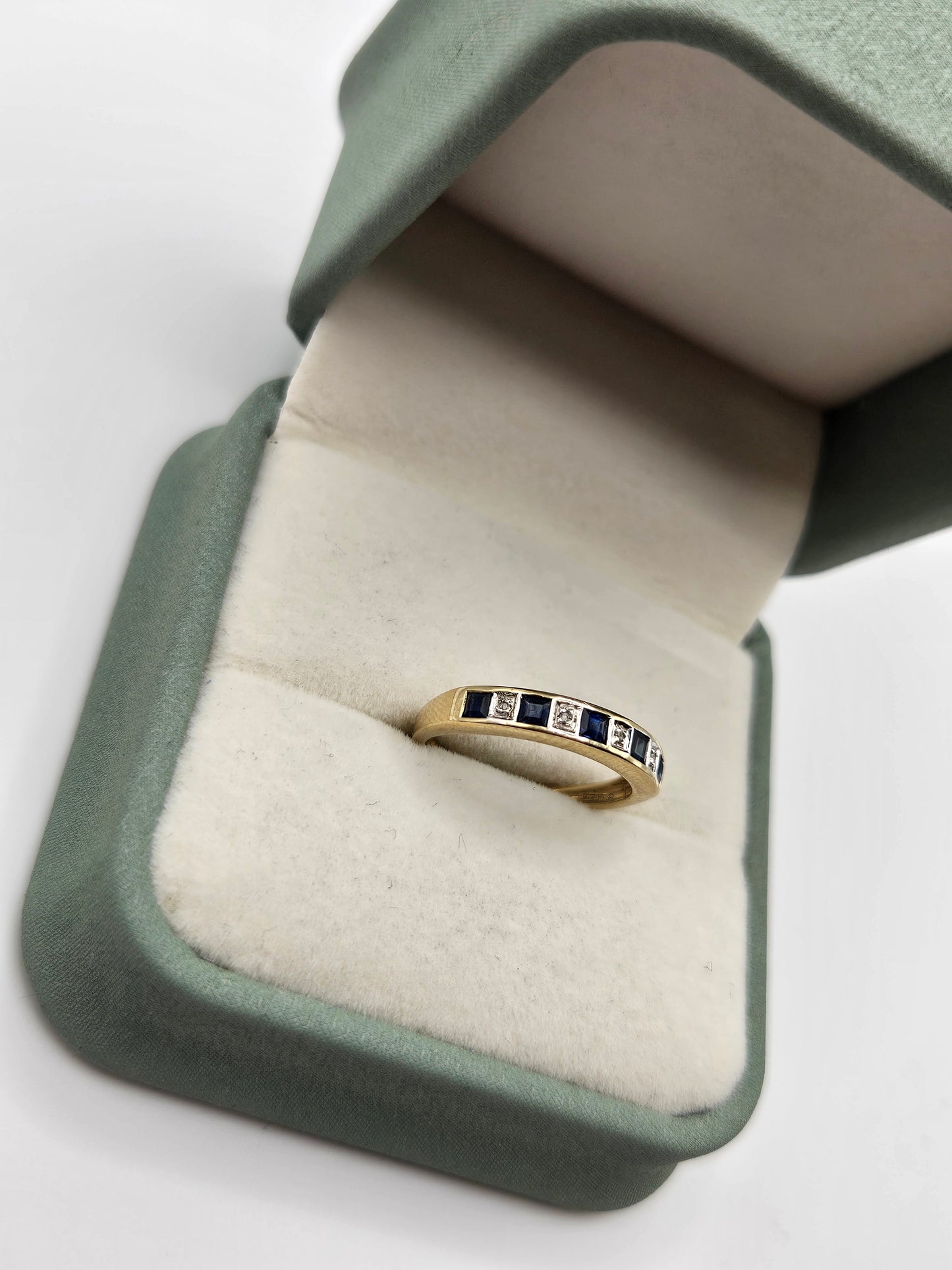 9ct gold sapphire and diamond ring