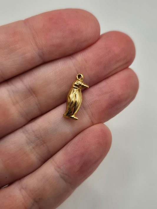 9ct gold penguin charm