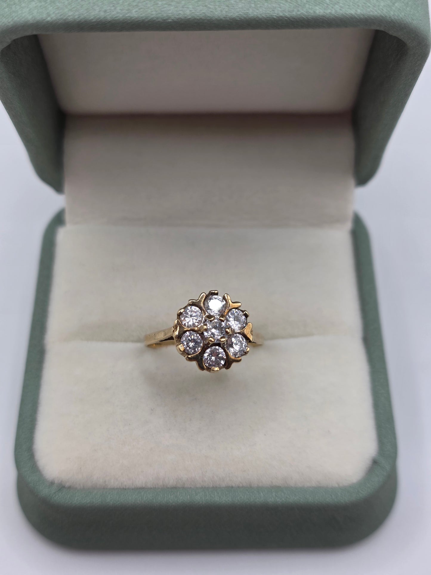9ct gold cz ring