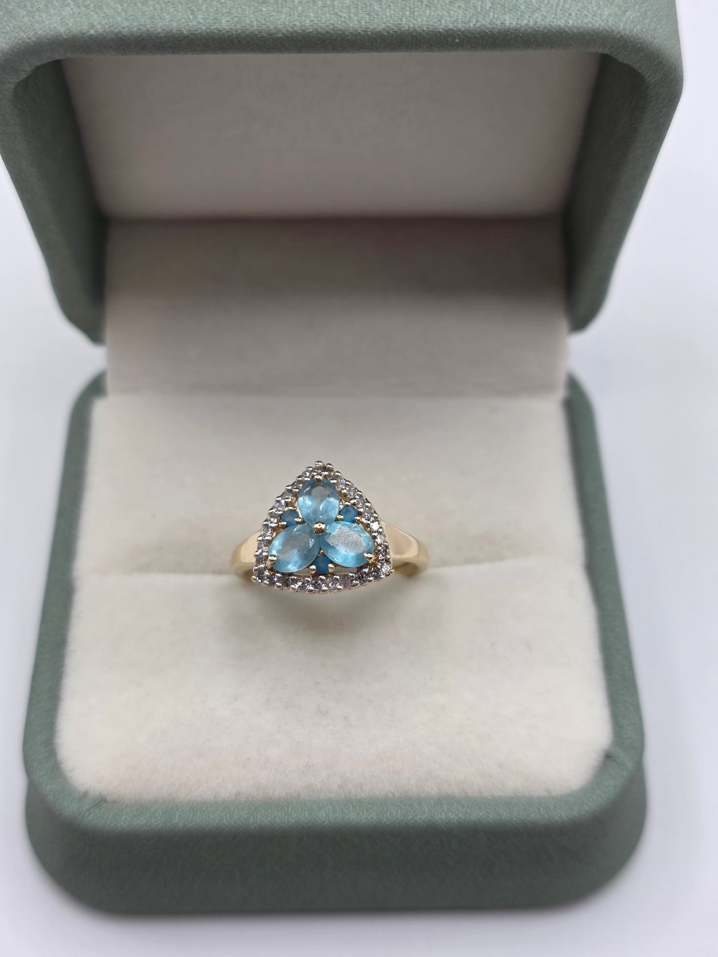 9ct gold apatite and diamond ring
