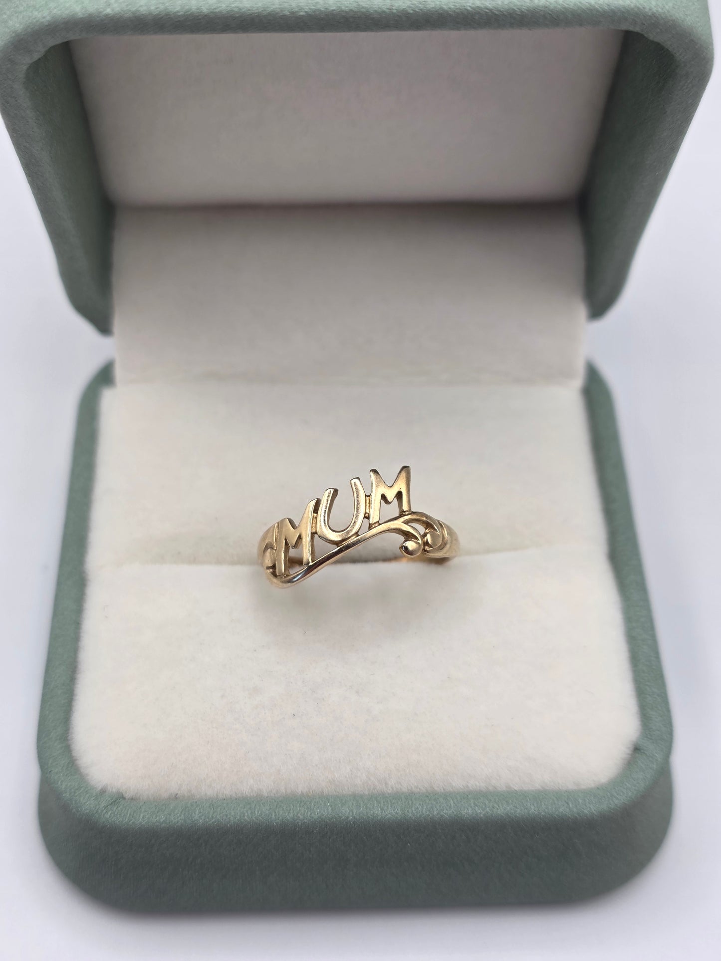 9ct gold mum ring