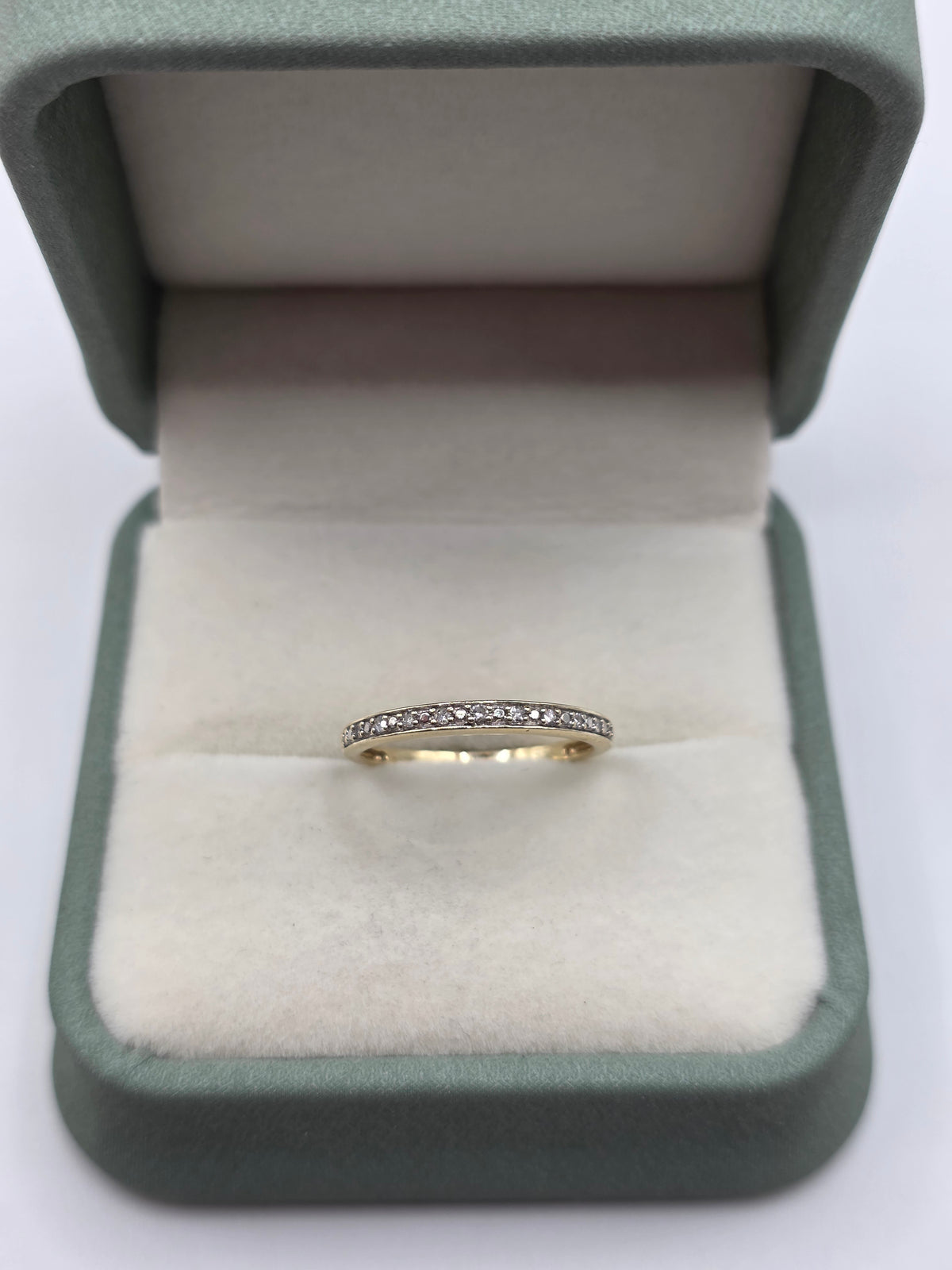 9ct gold diamond ring
