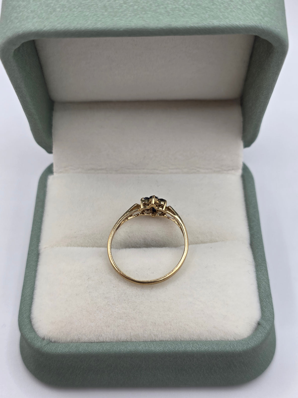 9ct gold sapphire and diamond ring