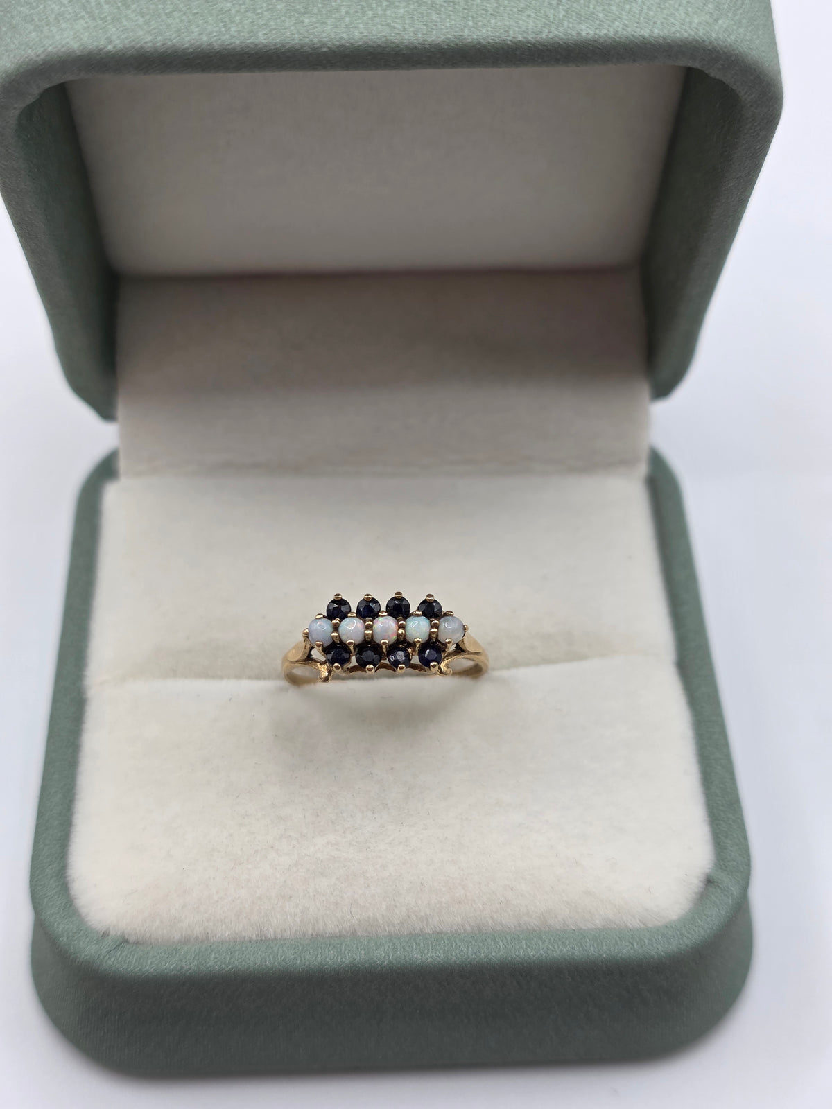 9ct gold opal and sapphire ring