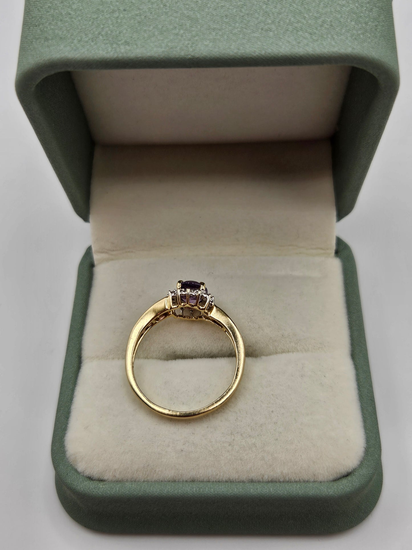 9ct gold amethyst and diamond ring