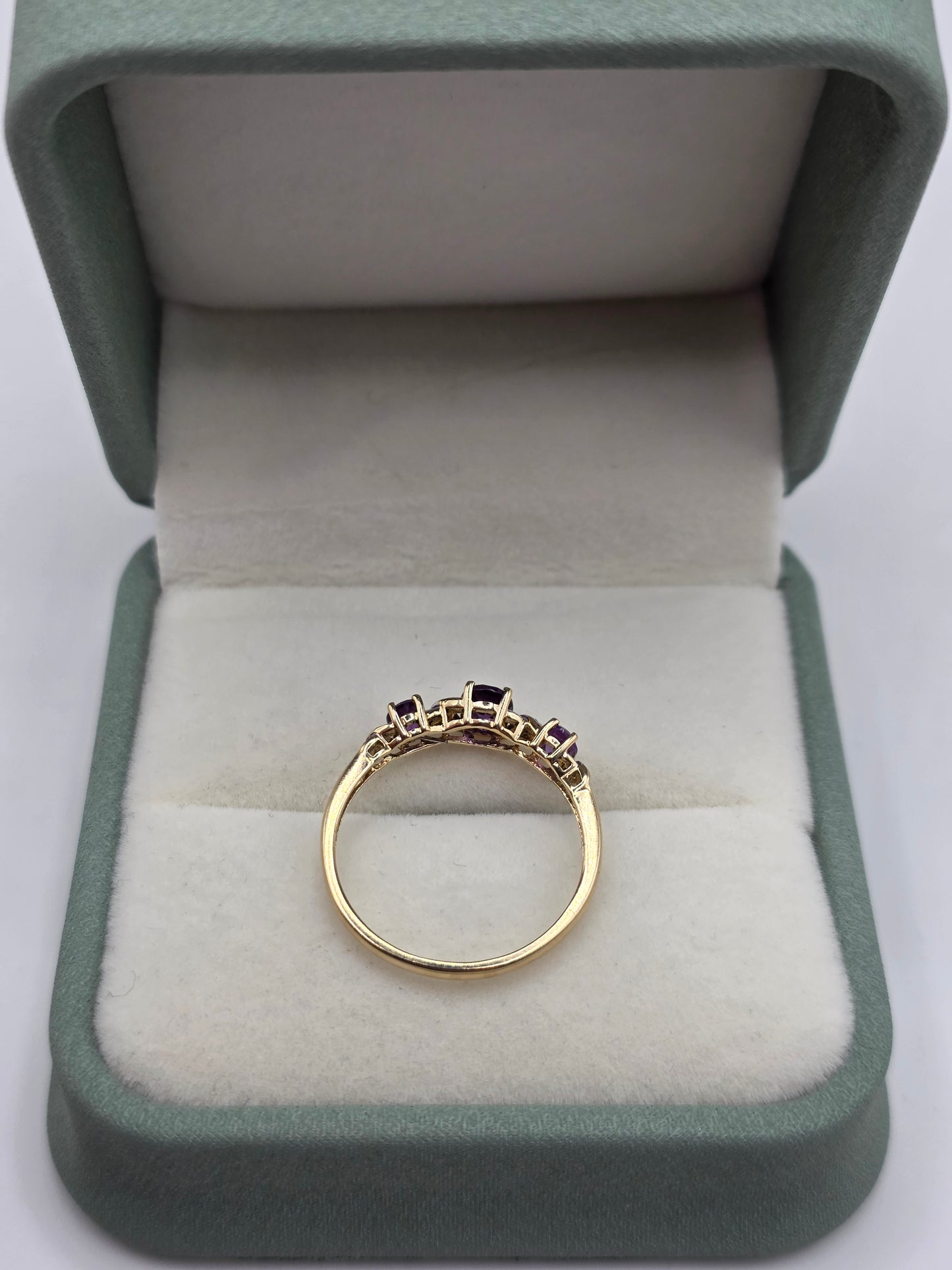 9ct gold amethyst and diamond ring