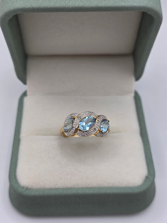 9ct gold topaz and diamond ring