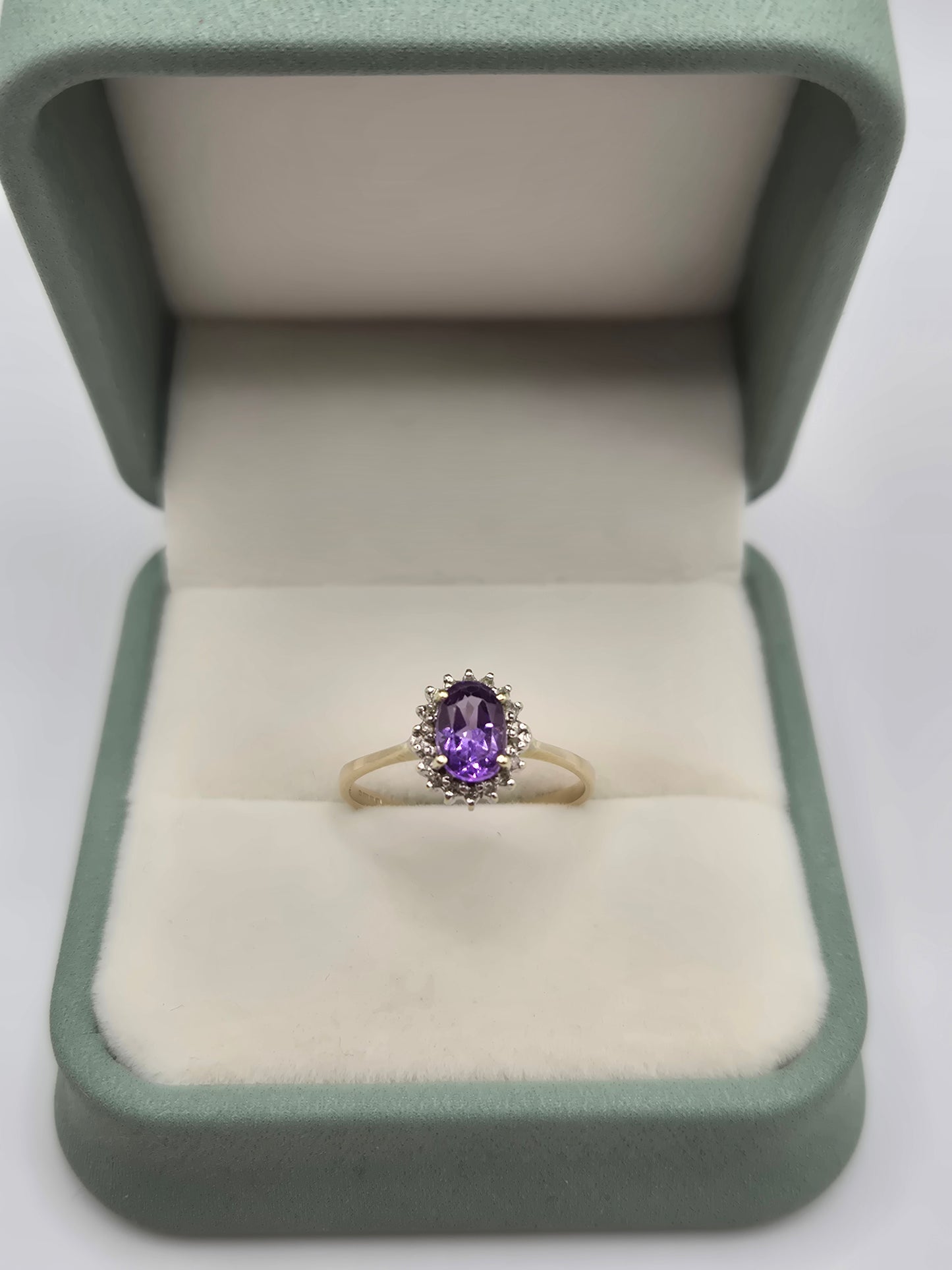 9ct gold amethyst and diamond ring