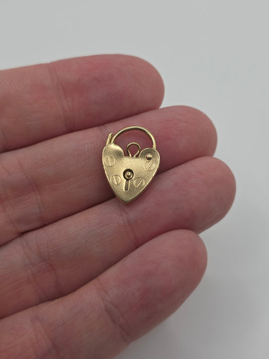 9ct gold padlock 8