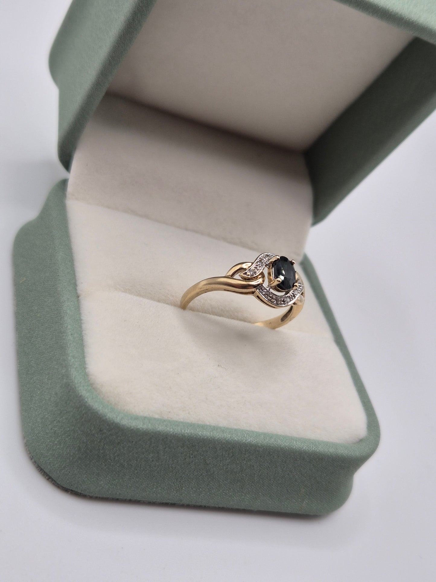 9ct gold sapphire and diamond ring