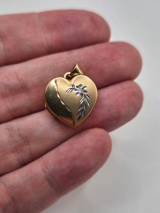 9ct gold locket