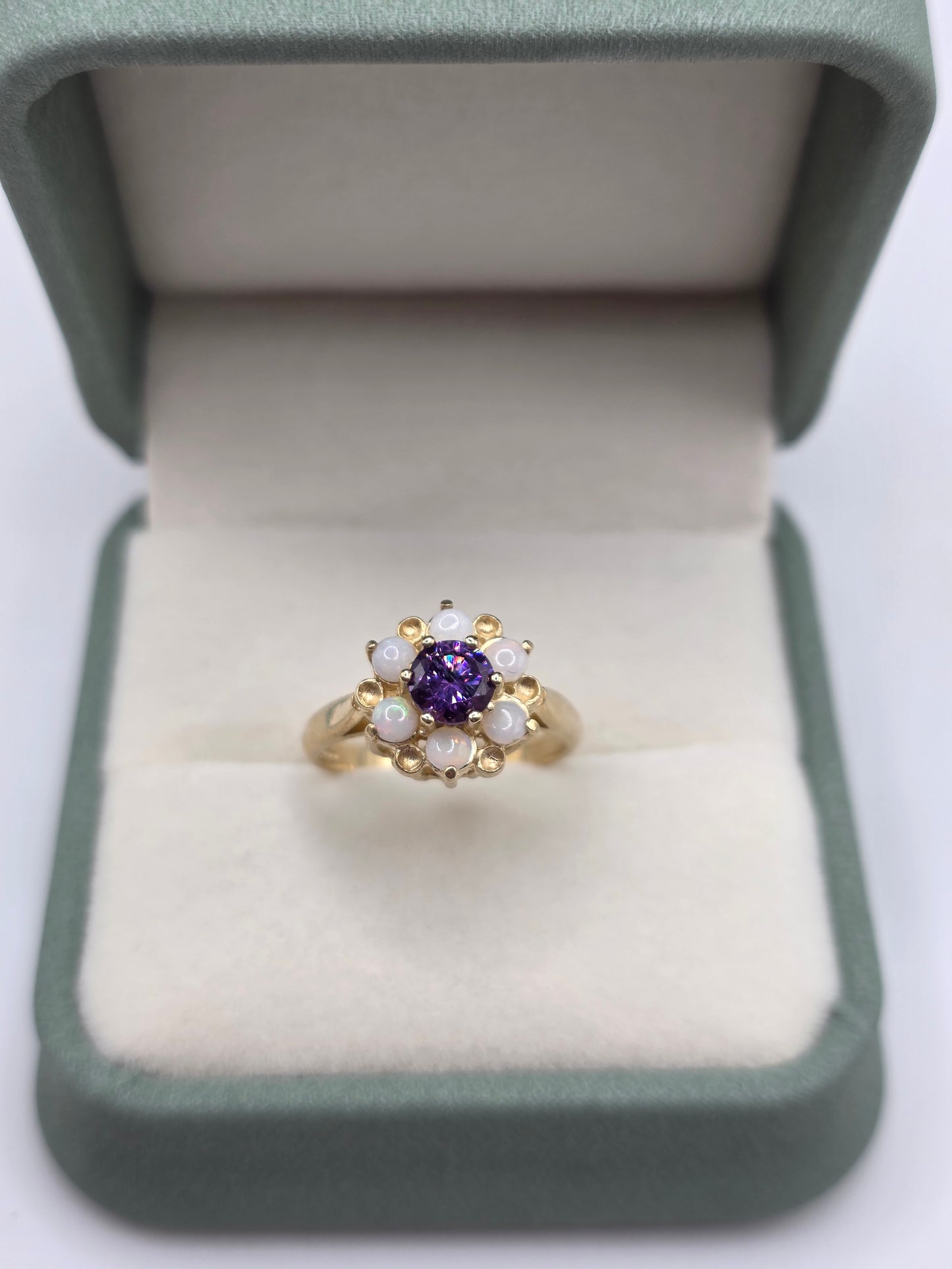 9ct gold amethyst and opal ring