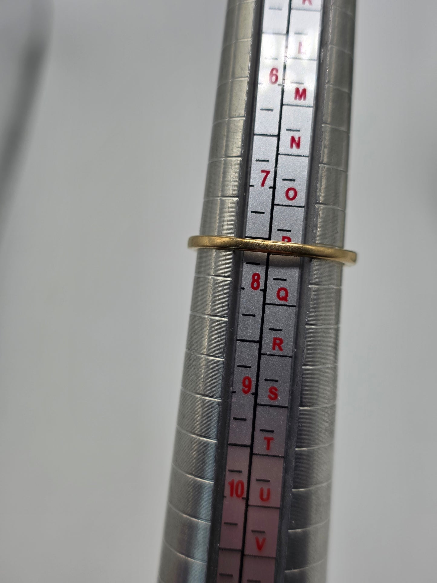 9ct gold topaz and diamond ring