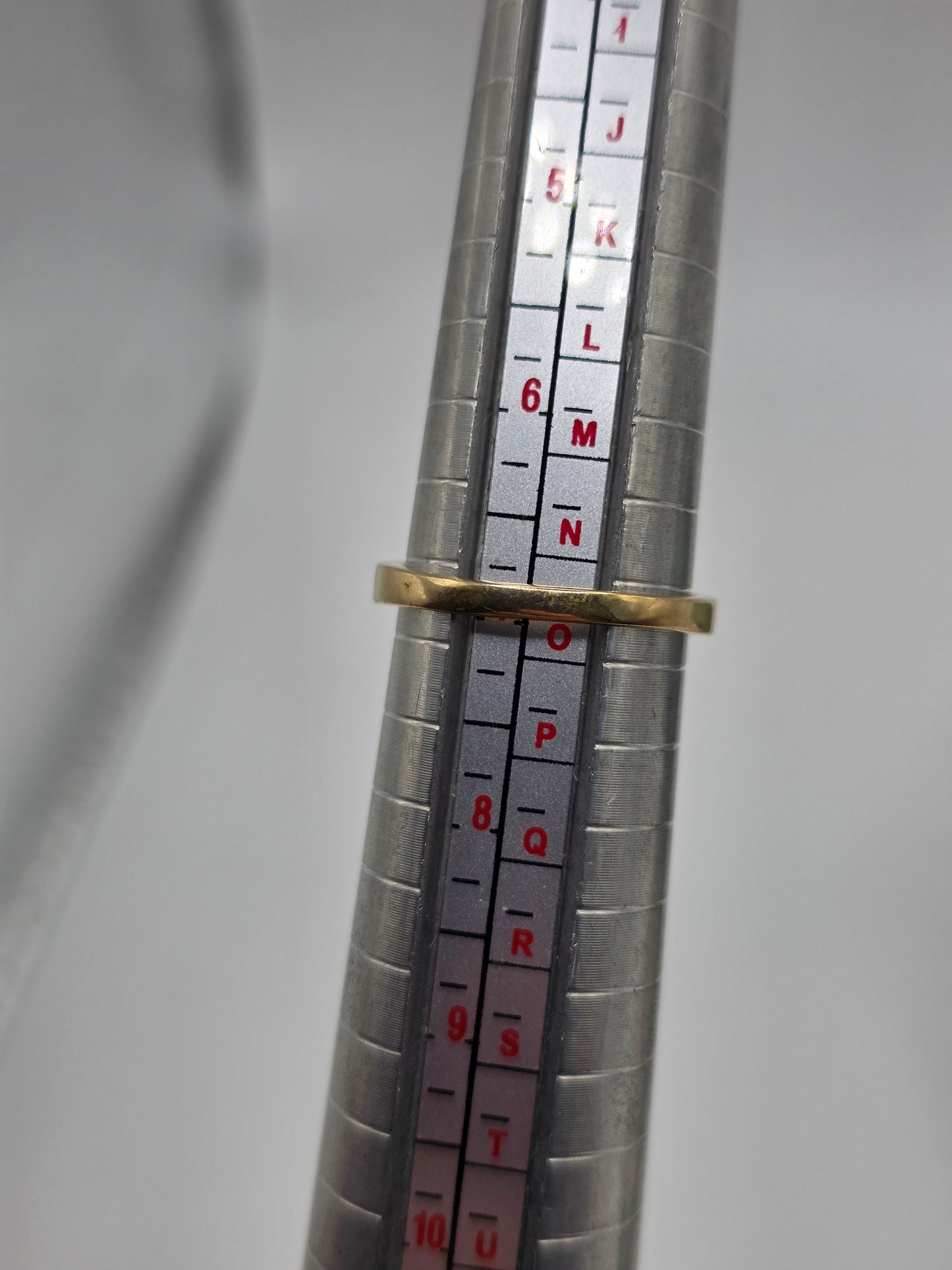9ct gold tanzanite ring