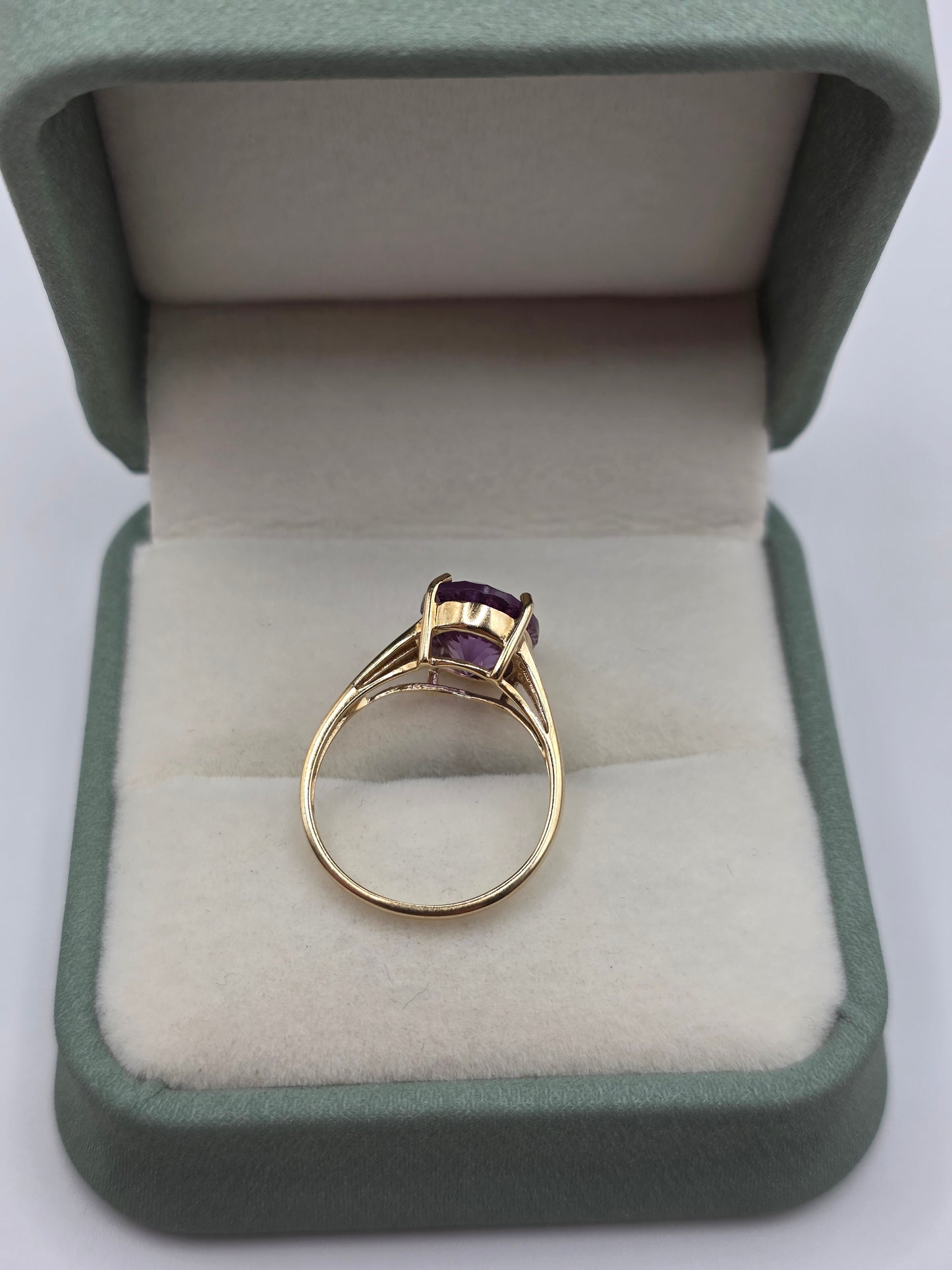 9ct gold amethyst ring