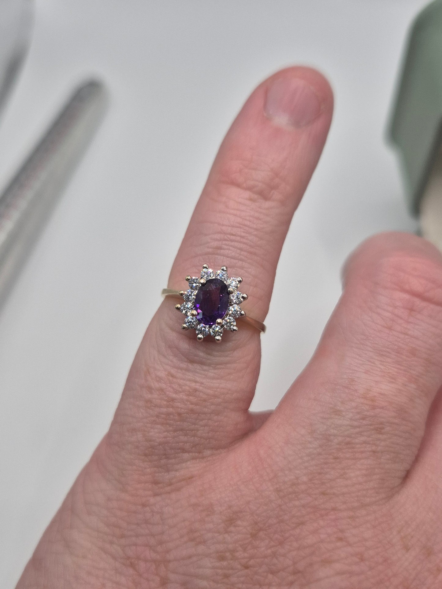 9ct gold amethyst and cz ring