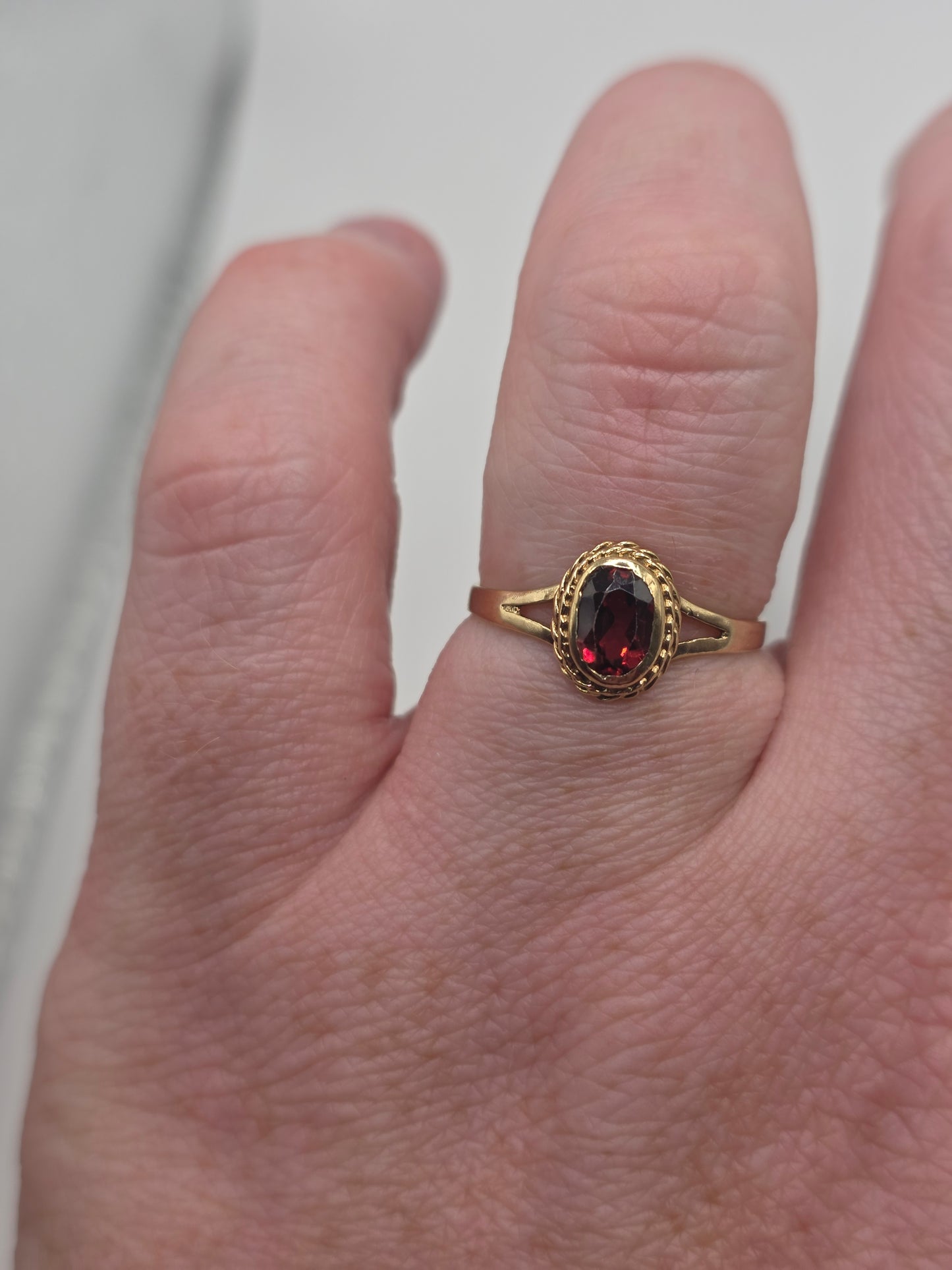 9ct gold tourmaline ring