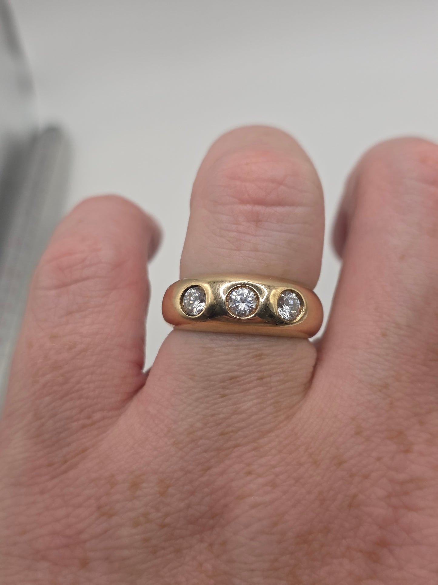 9ct gold cz ring