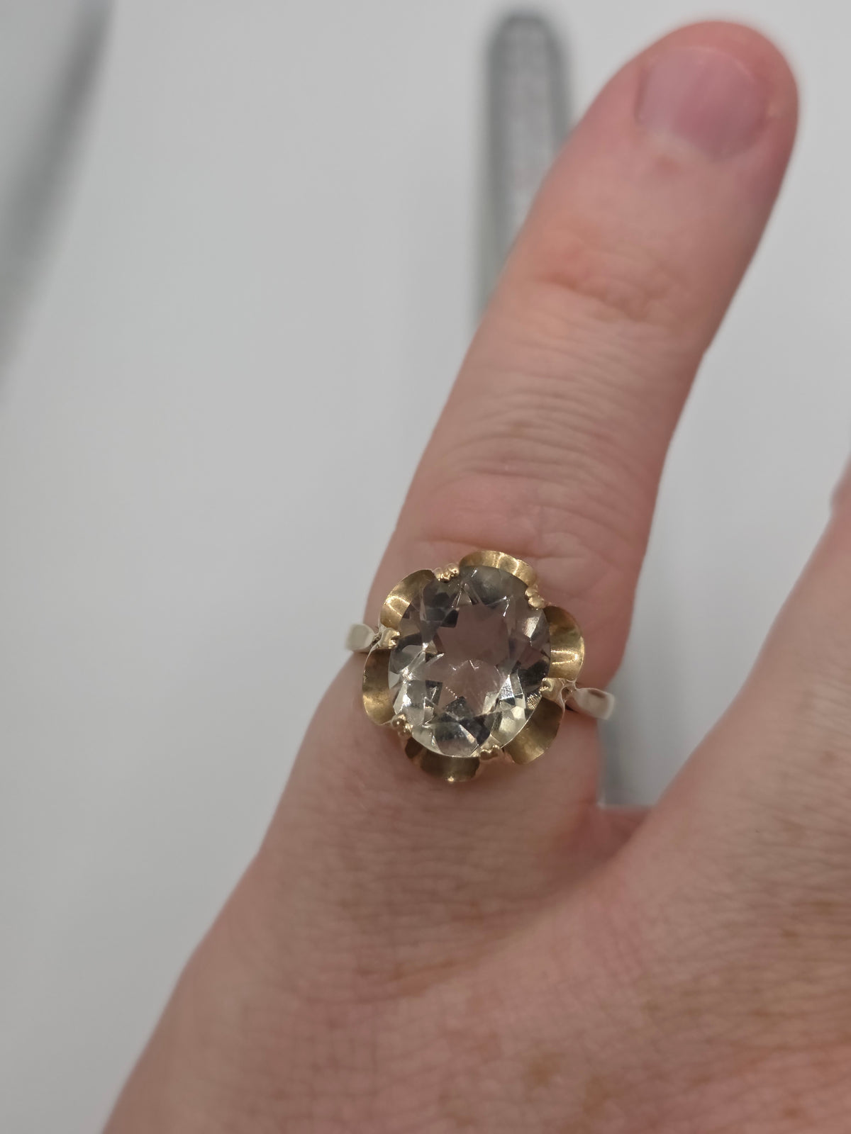 Vintage 9ct gold quartz ring