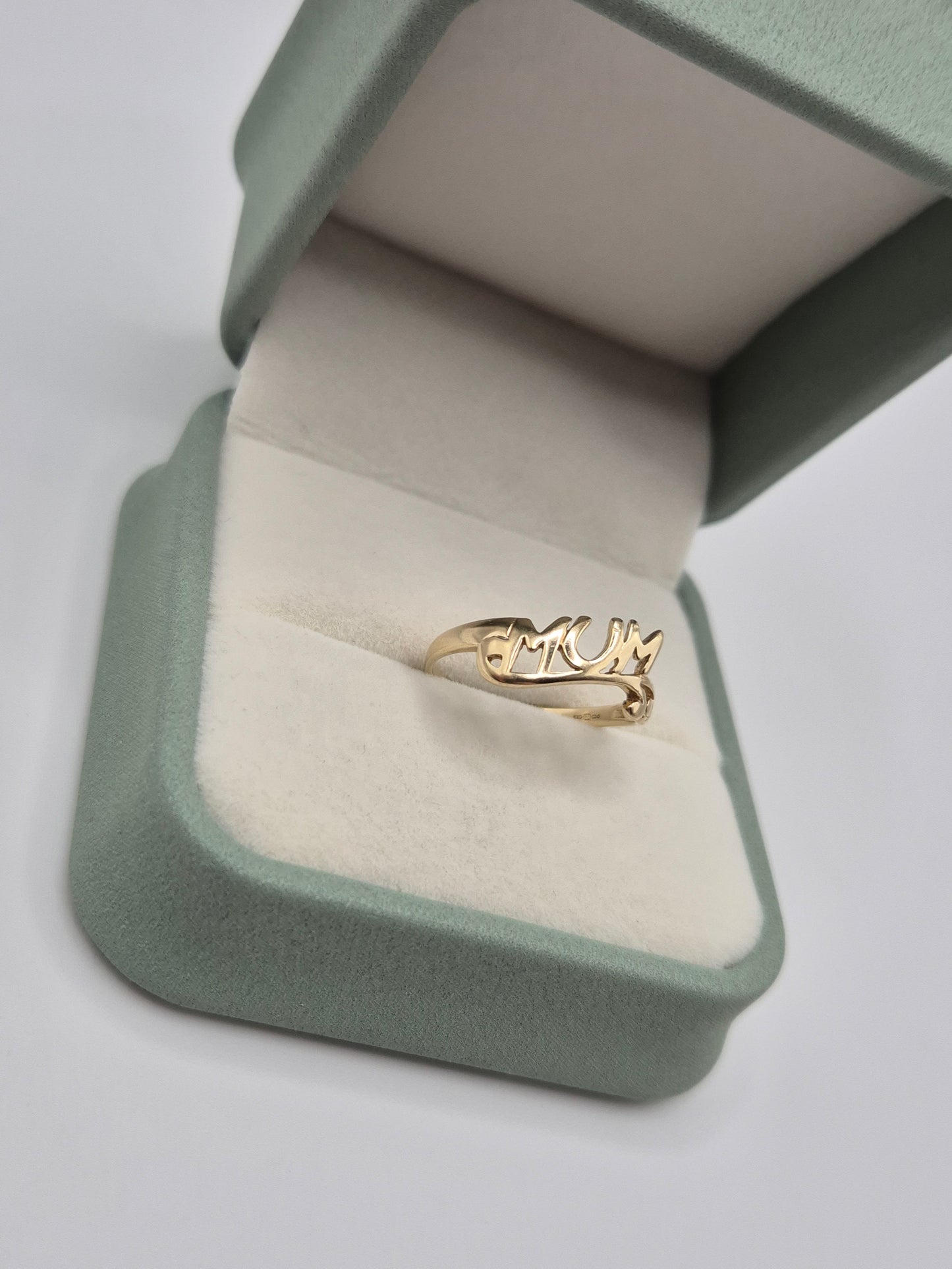 9ct gold mum ring