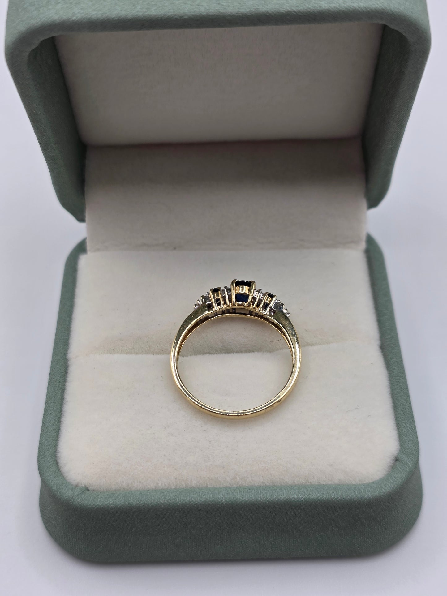 9ct gold sapphire and diamond ring
