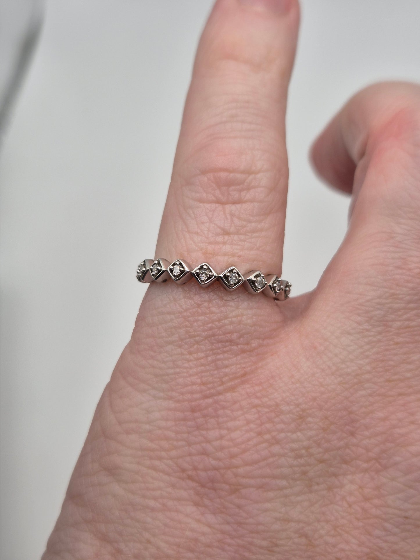 9ct white gold diamond ring