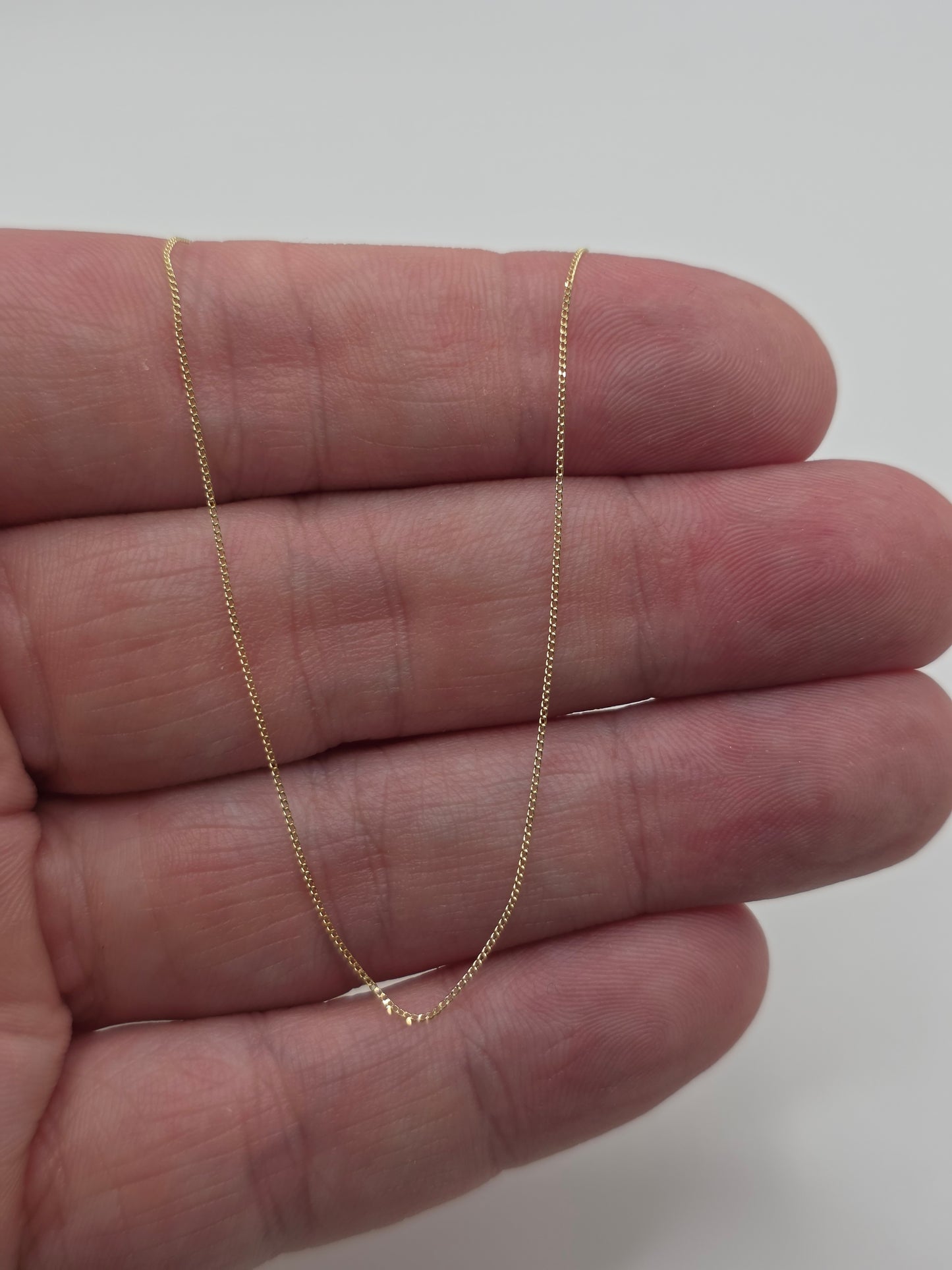 9ct curb gold chain (40)