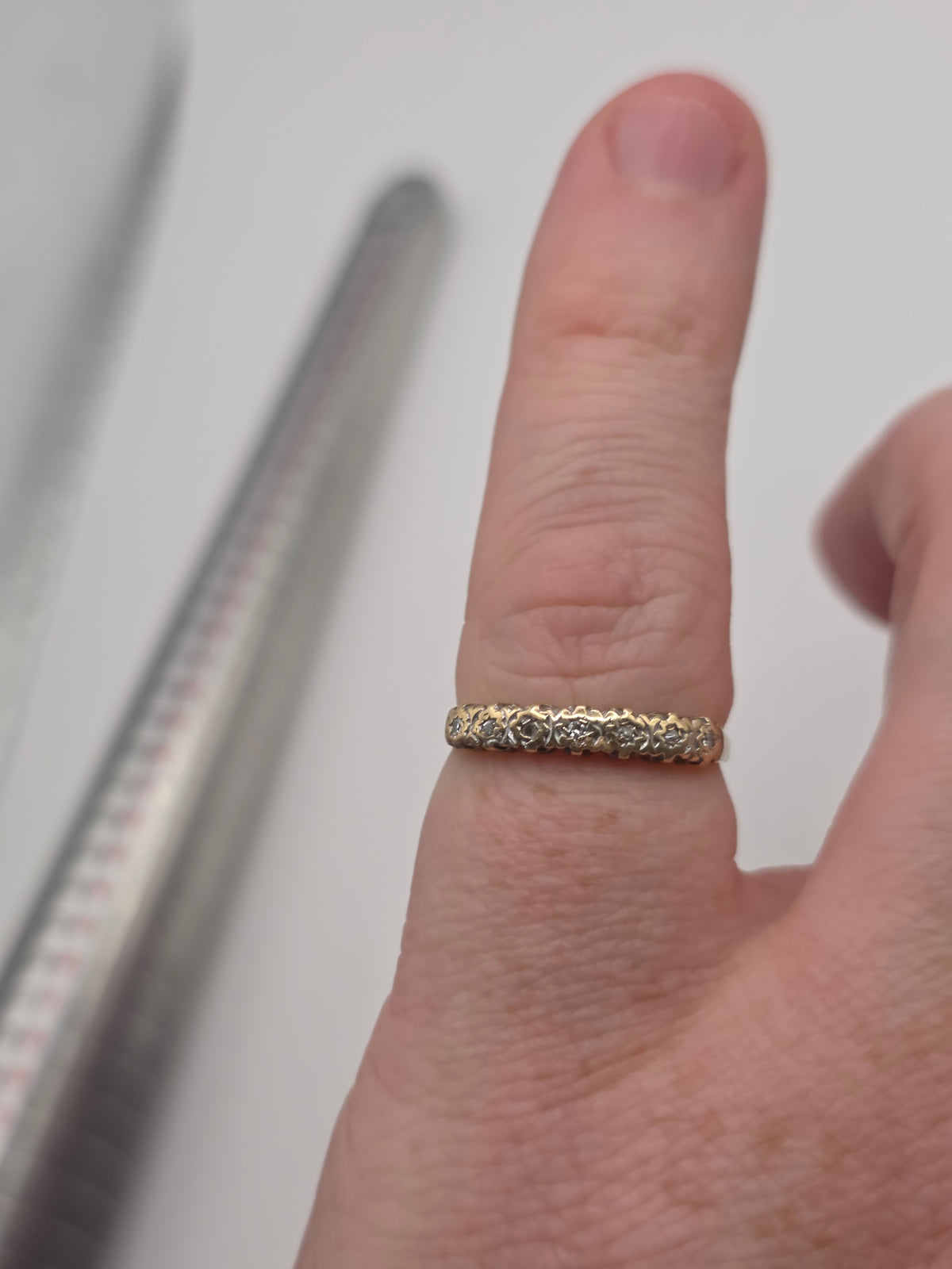 9ct gold diamond ring