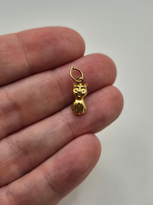 9ct gold cat charm
