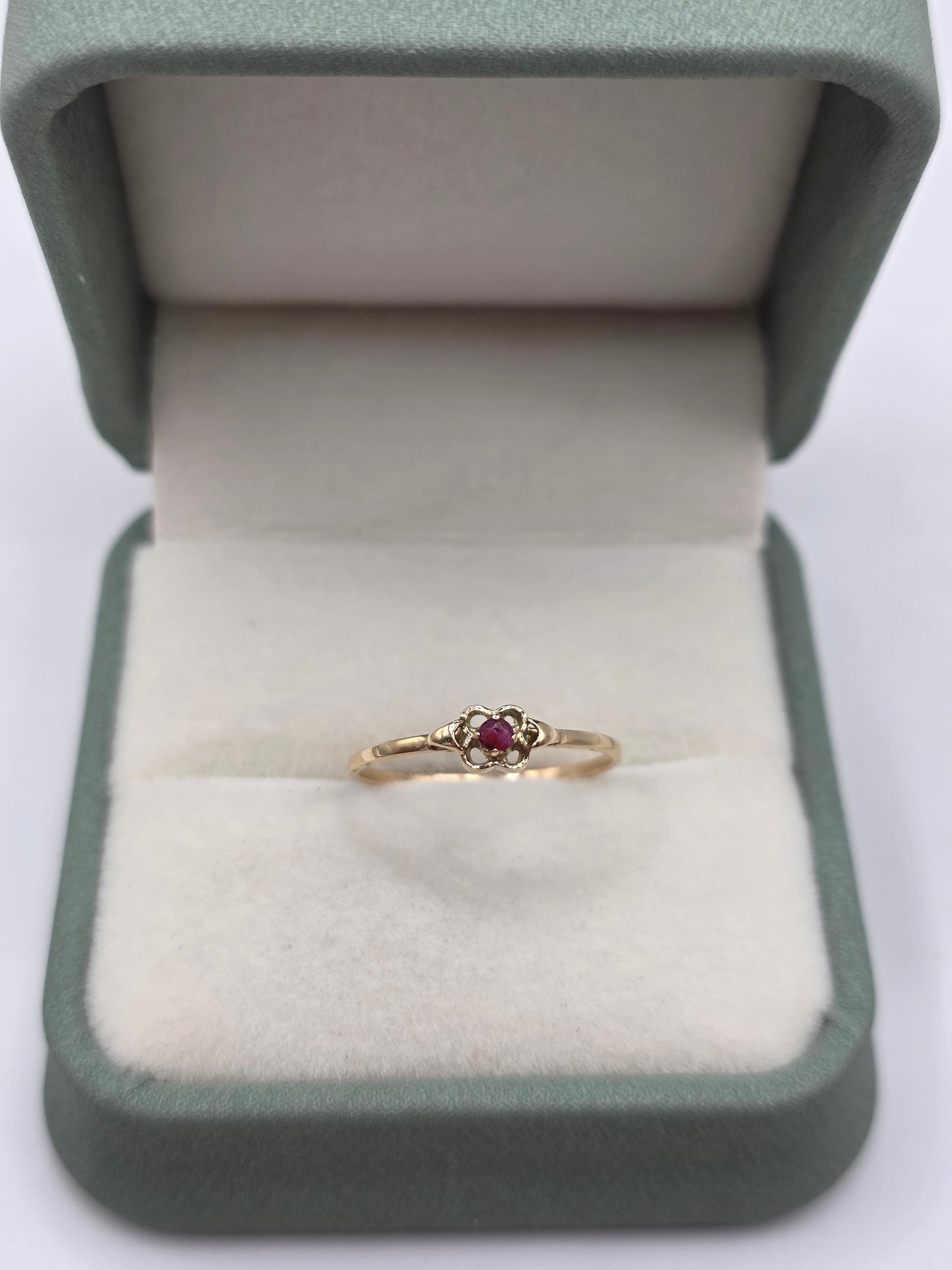 9ct gold ruby ring