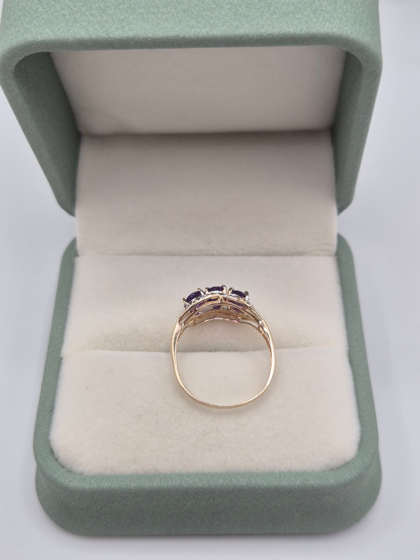 9ct gold amethyst and diamond ring