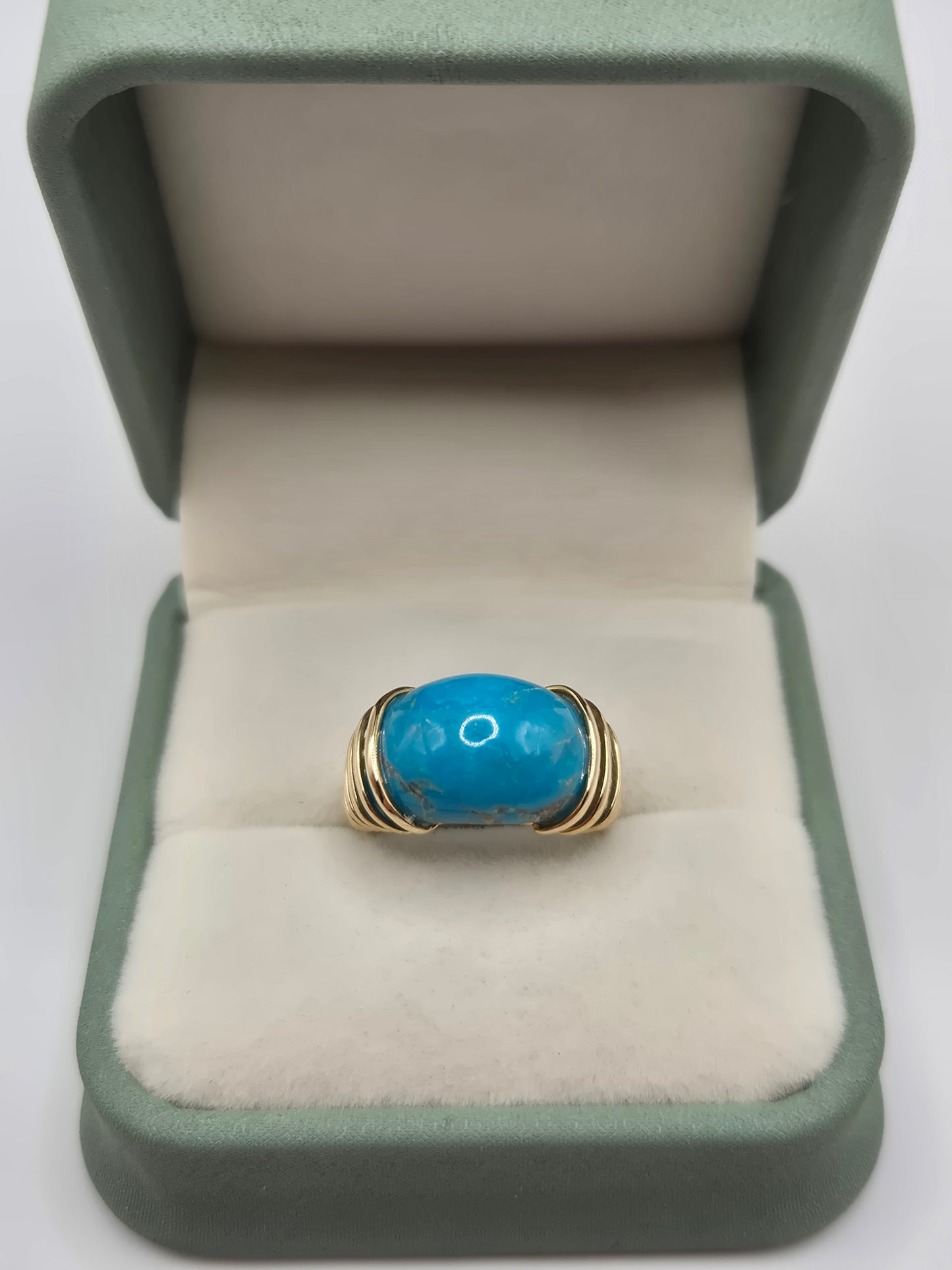 9ct gold turquoise ring